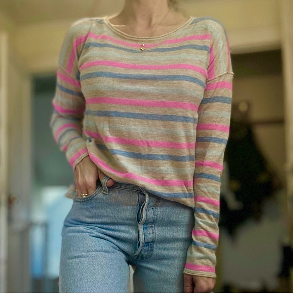 Vineyard Vines beach layer merino wool natural fiber sweater, fits like a small